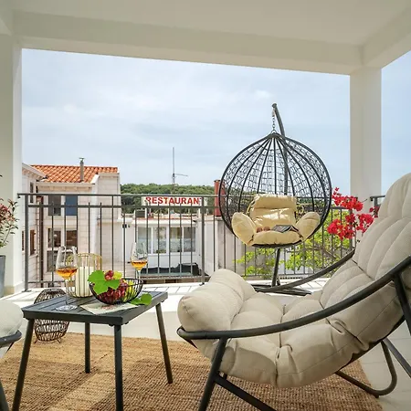 Zbondini Oasis - Hvar Apartment *